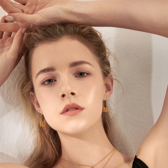 🍋2/$30 New Gold Padlock Earrings - Picture 2 of 3